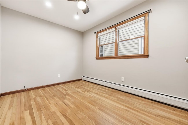 358 Cator Ave, Unit 1 in Jersey City, NJ - Building Photo - Building Photo