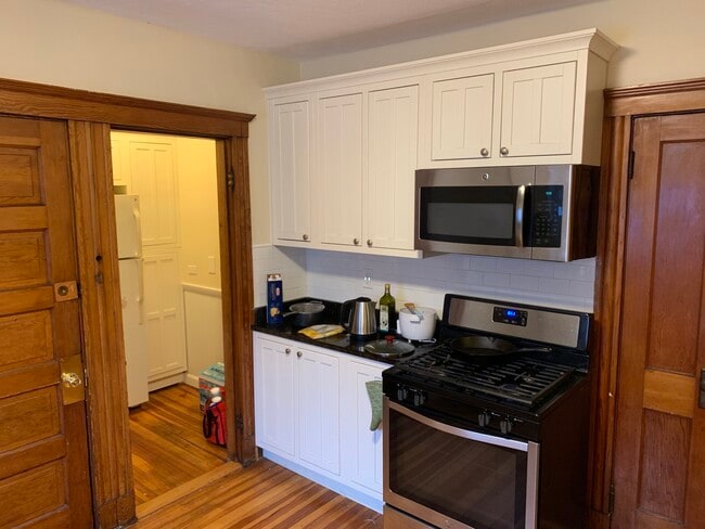 258 Boston Ave, Unit 3 in Medford, MA - Building Photo - Building Photo