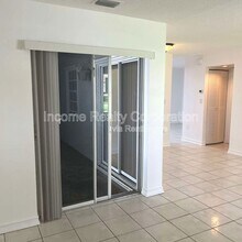 13768 SW 149th Cir Ln in Miami, FL - Building Photo - Building Photo