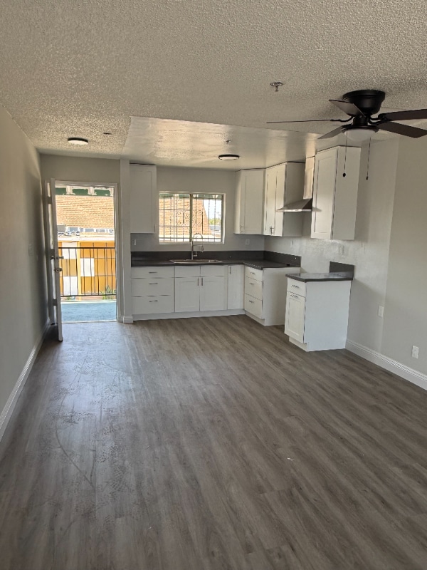 8307 S Figueroa St in Los Angeles, CA - Building Photo - Building Photo