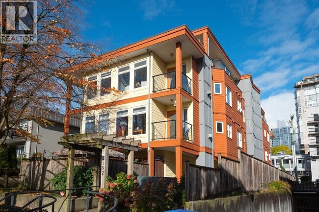 property at 152 E 12th St