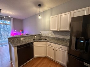 7791 Everest Ln N in Maple Grove, MN - Building Photo - Building Photo