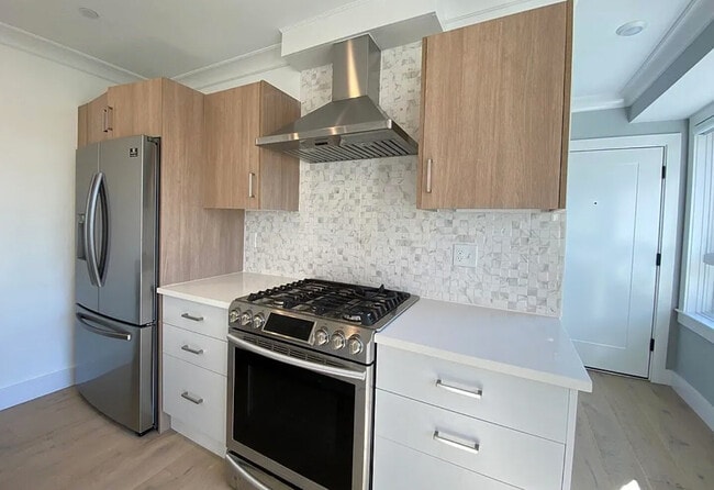 265 Washington St, Unit 4, Unit 4