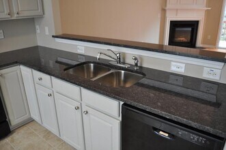 1022 Thornborough Dr in Alpharetta, GA - Building Photo - Building Photo