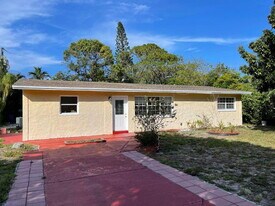 249 NW 4th Diagonal in Boca Raton, FL - Building Photo