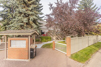 9023 98 Ave NW in Edmonton, AB - Building Photo - Building Photo