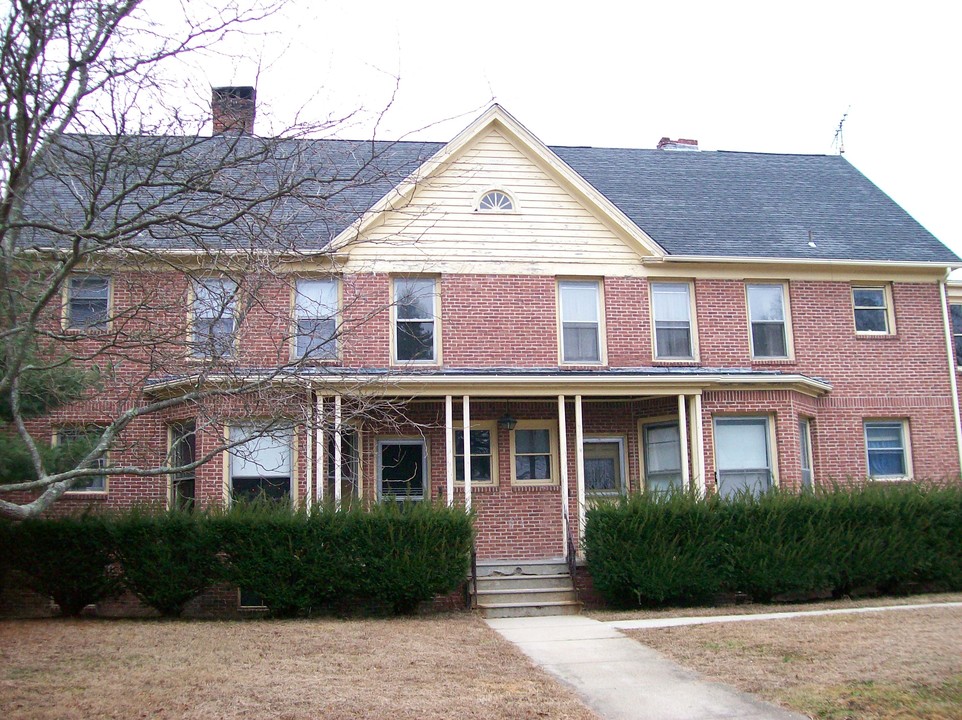 307 Sayles Ave in Pascoag, RI - Building Photo