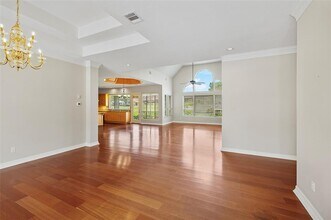 19 Greenview St in Montgomery, TX - Building Photo - Building Photo