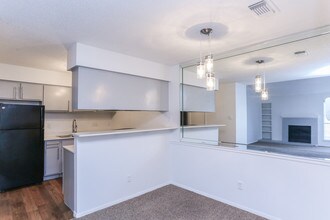 Ironhorse Flats in Austin, TX - Building Photo - Interior Photo