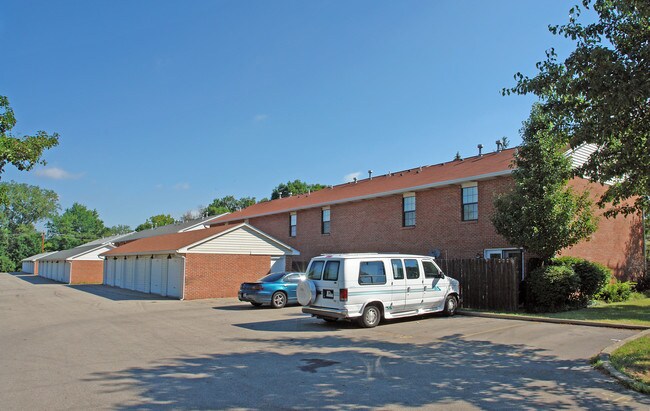 Wilmington Heights Apartments in Dayton, OH - Foto de edificio - Building Photo