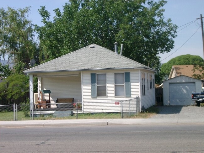 515 W State St
