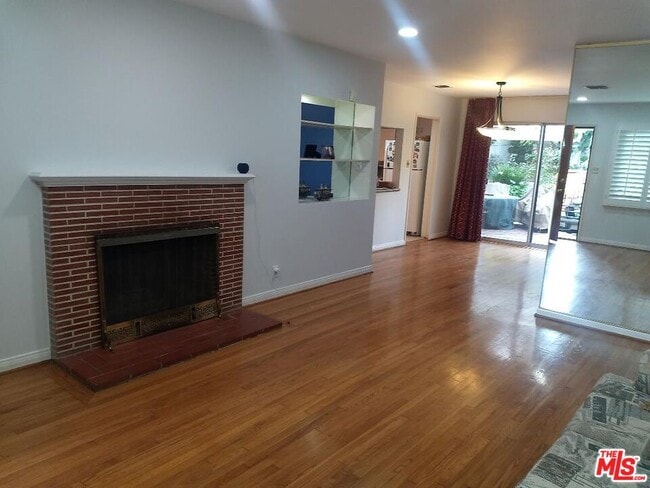7541 Agnew Ave in Los Angeles, CA - Building Photo - Building Photo