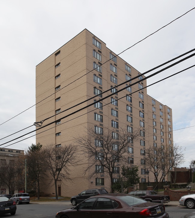 Mulberry Towers in Scranton, PA - Building Photo - Building Photo