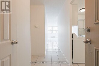 10-1010 Tobermory Dr in Toronto, ON - Building Photo - Building Photo