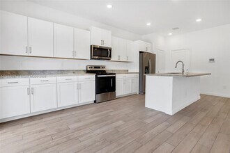 846 SE 19th St in Florida City, FL - Building Photo - Building Photo