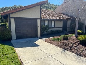 1003 Meadow Way in Arroyo Grande, CA - Building Photo - Building Photo