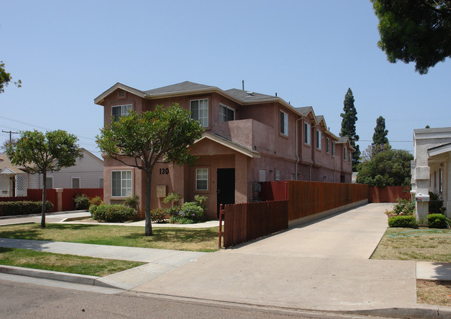 130 Jefferson Ave in Chula Vista, CA - Foto de edificio - Building Photo