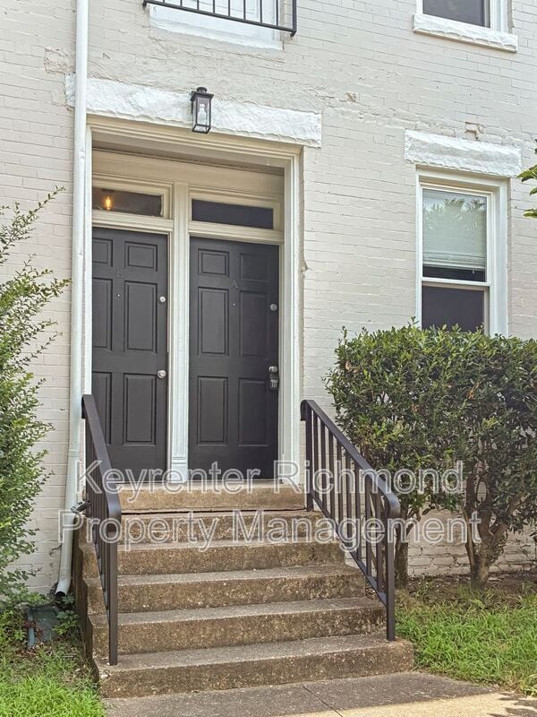 property at 1 N Allen Ave