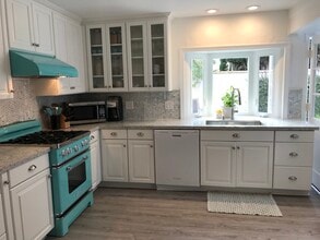 18021 Upperlake Cir in Huntington Beach, CA - Building Photo - Building Photo