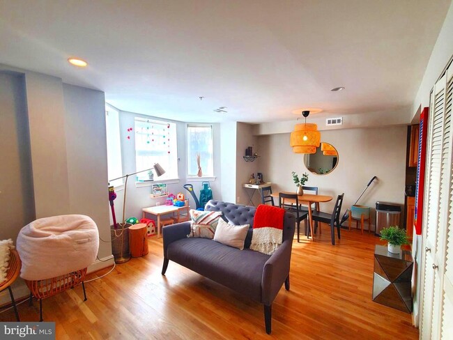 1417 Chapin St NW