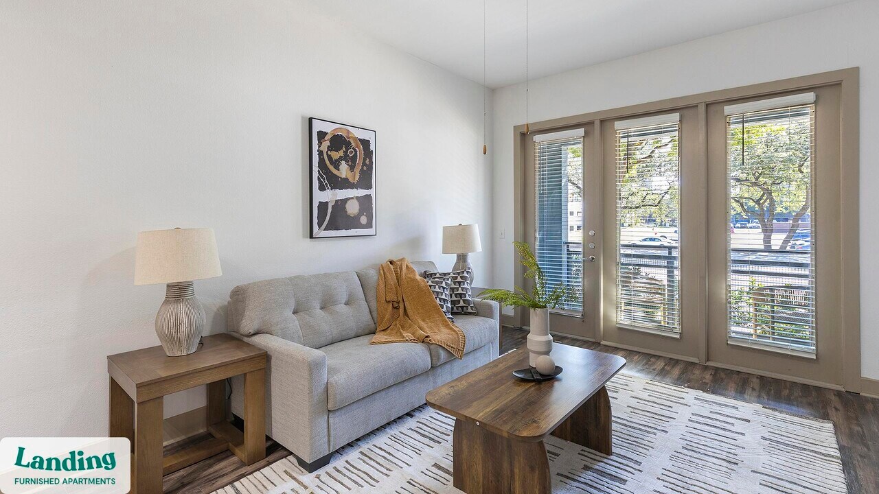 5005 Galleria Dr in Farmers Branch, TX - Building Photo