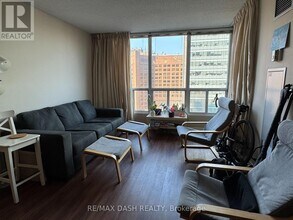750-1750 Bay St. in Toronto, ON - Building Photo - Building Photo