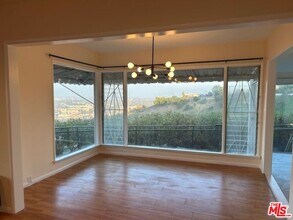 3641 Sunswept Dr in Los Angeles, CA - Building Photo - Building Photo