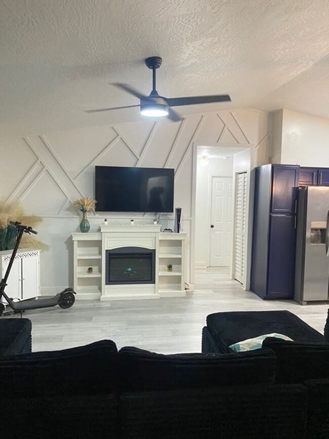 property at 622 Tejon Ave SW