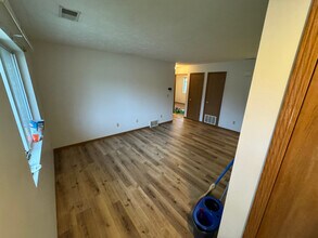 1017 Indian St in Saint Paul, NE - Building Photo - Building Photo