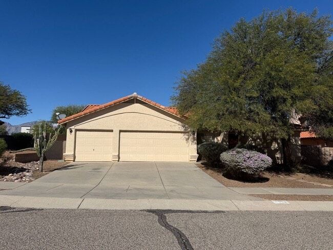 property at 7917 E Waverly St