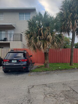 15690 SW 82nd Cir Ln in Miami, FL - Building Photo