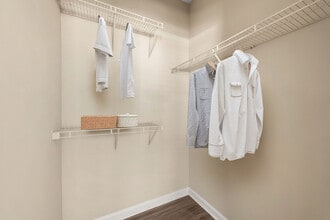 Creekside Vista in Decatur, GA - Building Photo - Building Photo