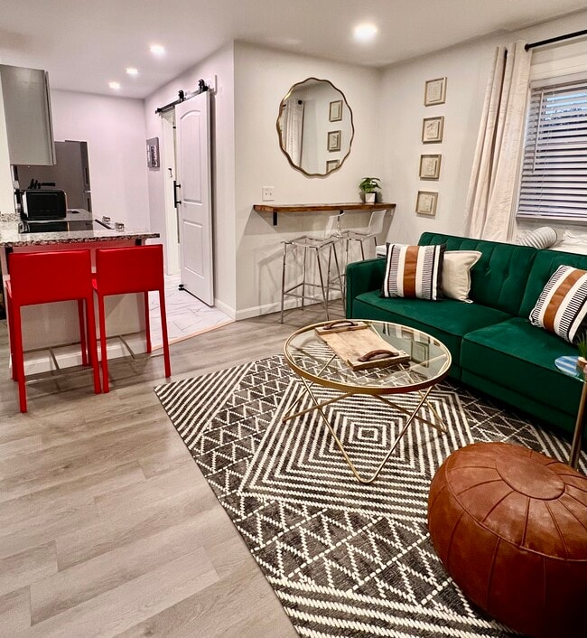 10 Glass St, Unit 2