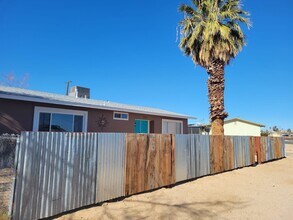 6356 Desert Queen Ave in Twentynine Palms, CA - Building Photo - Building Photo