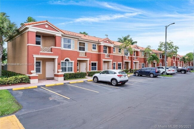 11528 NW 60th Terrace in Doral, FL - Building Photo - Building Photo