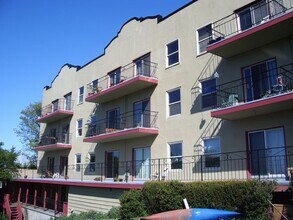 Lomita Vista in Seattle, WA - Building Photo - Building Photo