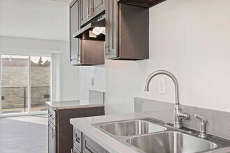 626 W 54th St in Los Angeles, CA - Building Photo - Building Photo