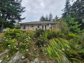 2107 Mowich Dr in Sooke, BC - Building Photo - Building Photo