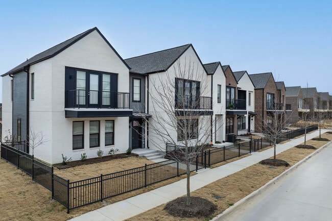 Brentwood at the Reserve in Mansfield, TX - Foto de edificio - Building Photo