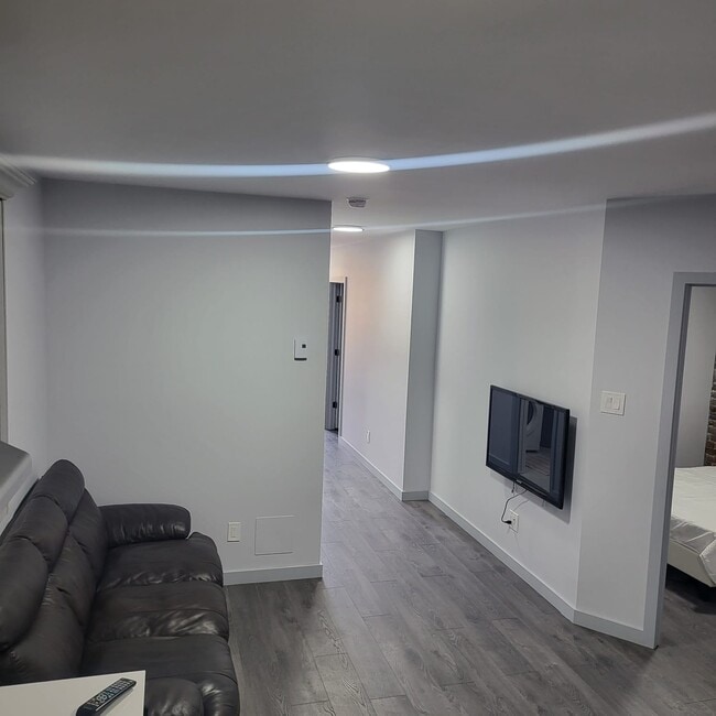 4825 Saint-Urbain Rue in Montréal, QC - Building Photo - Building Photo