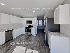 1720 Birds Eye Rd in Fort Worth, TX - Foto de edificio - Building Photo