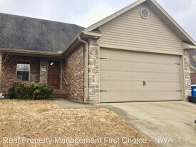 3005 SW Amberwood Ave