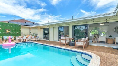 151 SE 9th Ct in Pompano Beach, FL - Foto de edificio - Building Photo