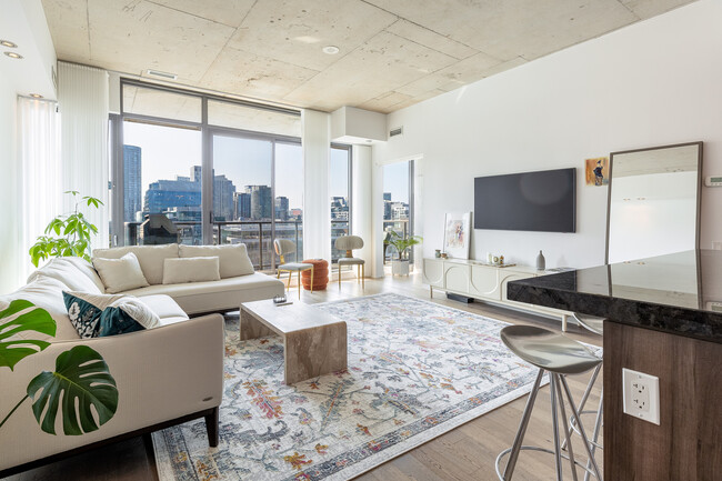 property at 560 King St W