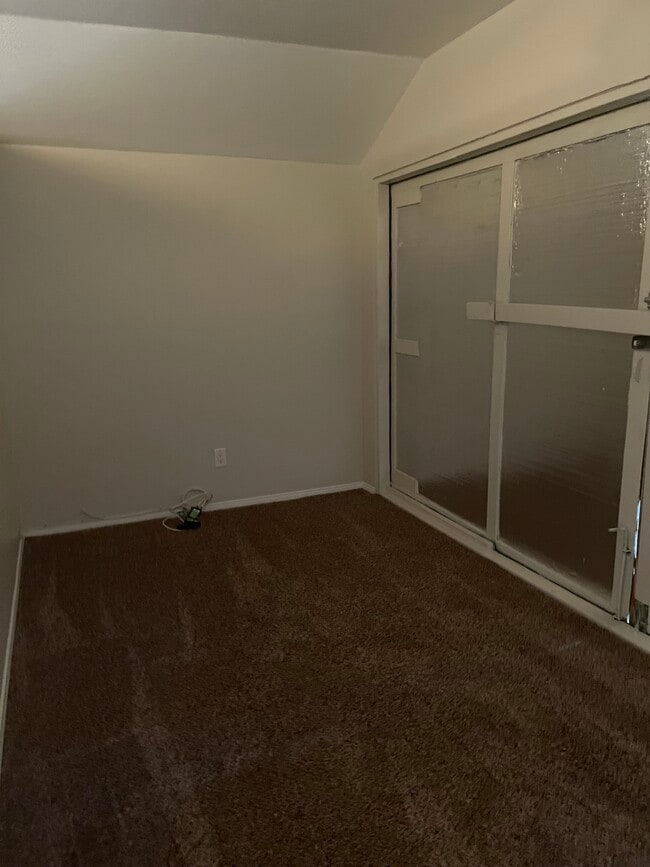 property at 1042 5th St