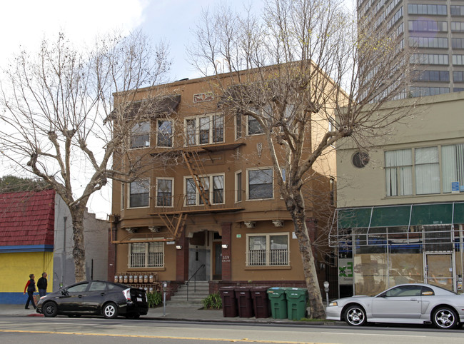 359 Grand Ave in Oakland, CA - Foto de edificio - Building Photo