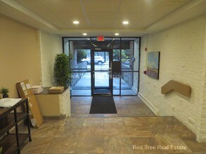 16 Whites Ave-Unit -15 in Watertown, MA - Building Photo - Building Photo