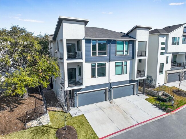 property at 2050 Lohmans Spur Rd