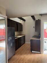 1527 Royal Way, Unit #4 in San Luis Obispo, CA - Foto de edificio - Building Photo