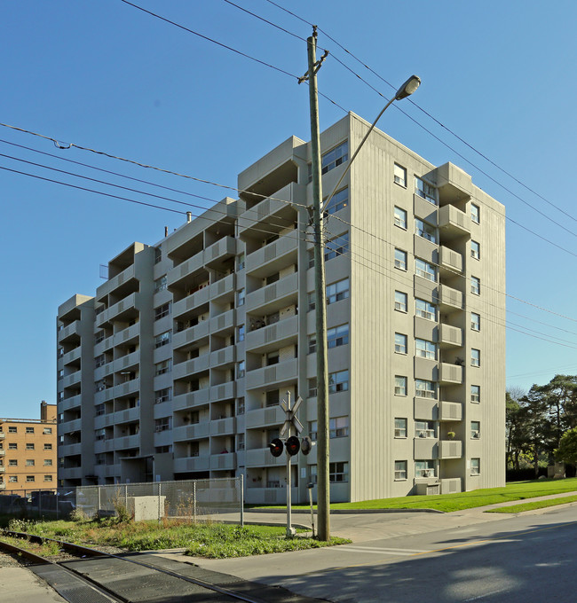 Gage Park Heights in Hamilton, ON - Building Photo - Building Photo